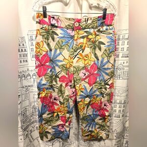 NWOT Women's White Stag Floral Capris Size 8 Petite